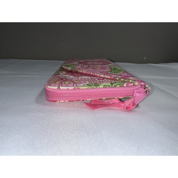Vera Bradley Travel Organizer Wallet Passport Cards Bills Coins Zip Around Pink - Picture 8 of 11
